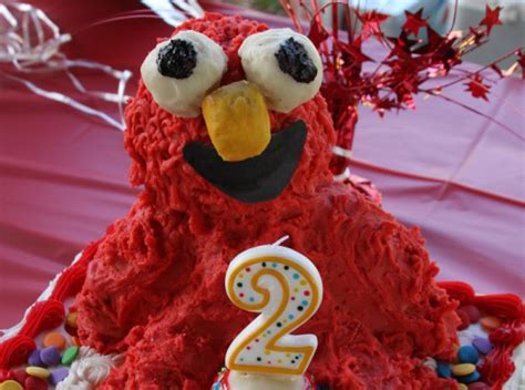 Magical cooking with elmo